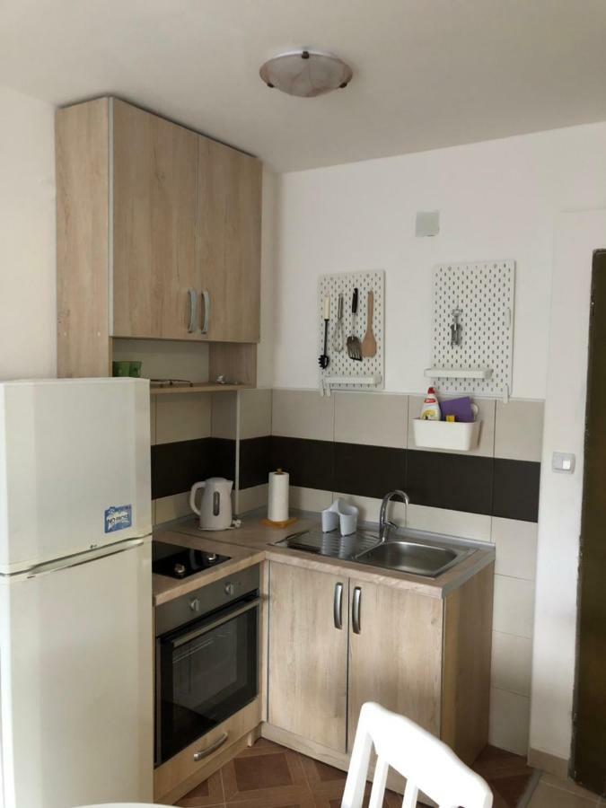 Apartmani Petrija Прчань Екстер'єр фото
