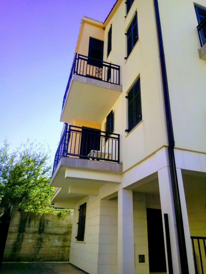 Apartmani Petrija Прчань Екстер'єр фото
