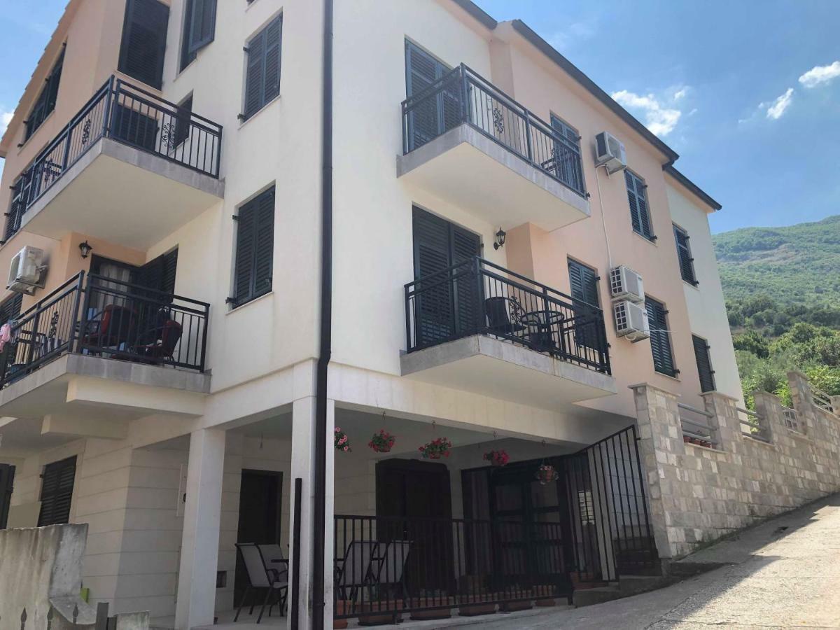 Apartmani Petrija Прчань Екстер'єр фото