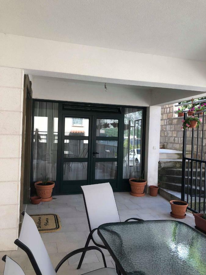 Apartmani Petrija Прчань Екстер'єр фото