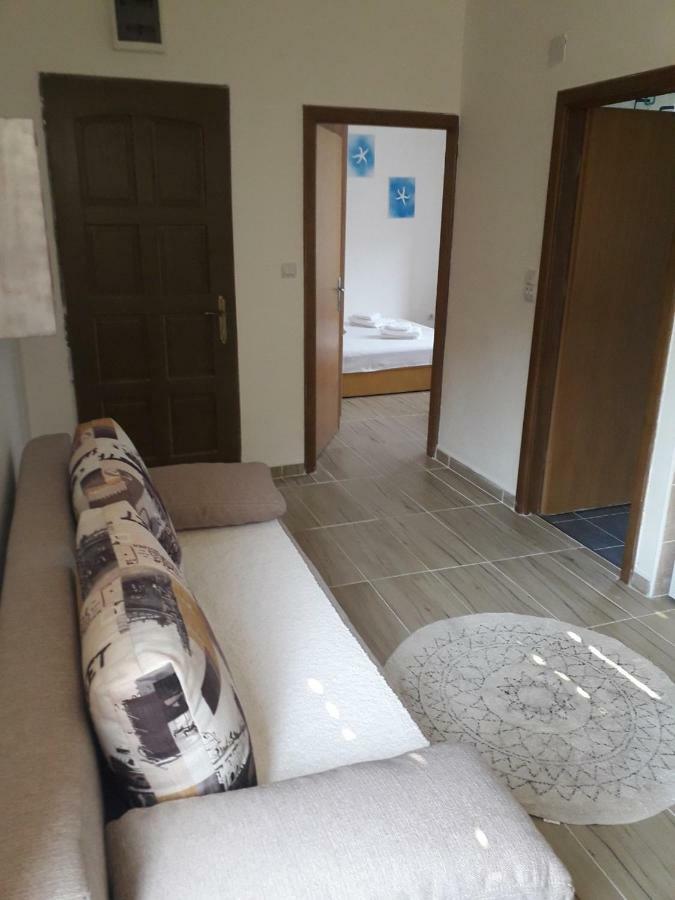 Apartmani Petrija Прчань Екстер'єр фото